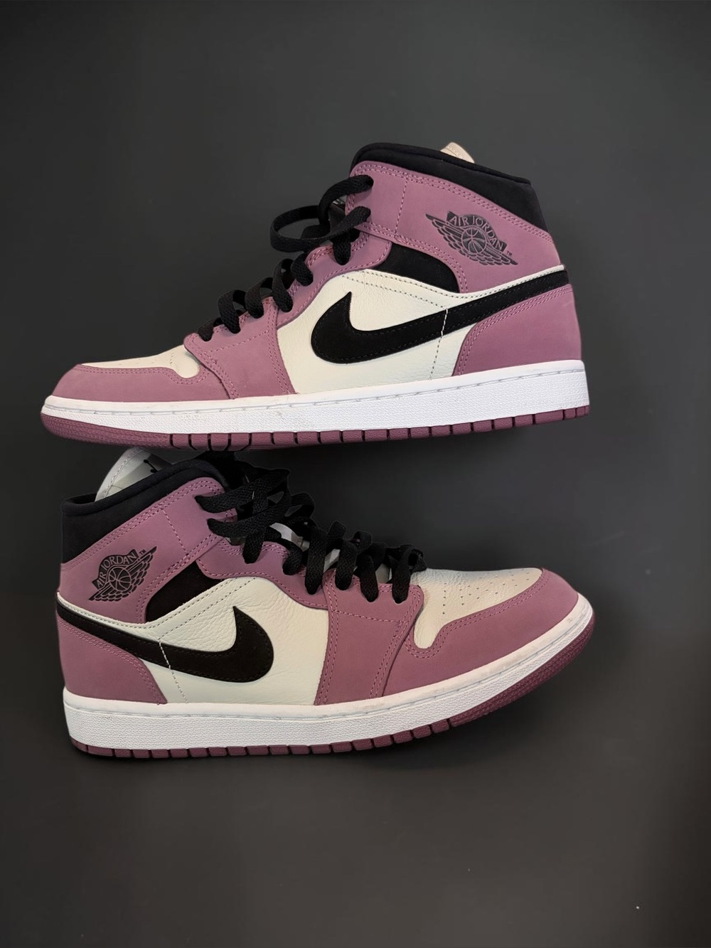 Air Jordan 1 Mid SE "Berry Pink" / "Light Mulberry" Suede (Women’s 9.5) - Picture 2 of 5
